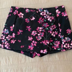 Express size 6 skort